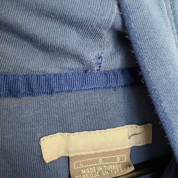 Distressed Nike Woman’s Blue Hoodie 🍀 3 - Picture 5 of 6